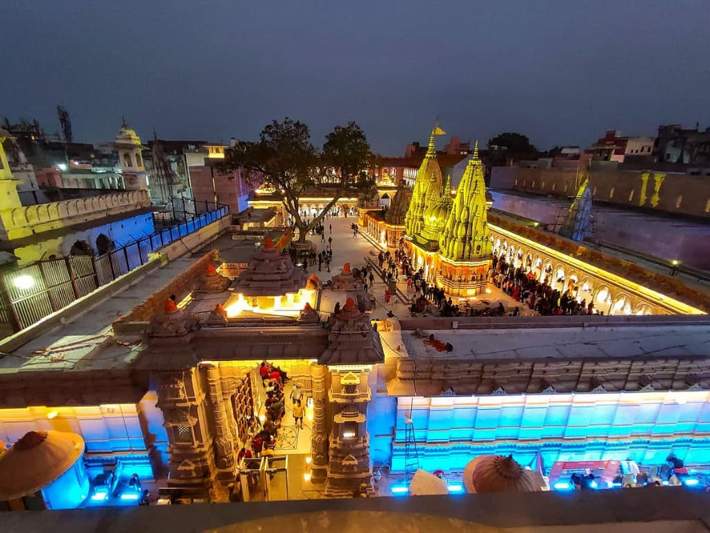 Kashi Vishwanath Temple, Varanasi with VAYA Journeys